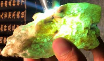 大马坎小精品翡翠原石鉴赏与会卡原石图集